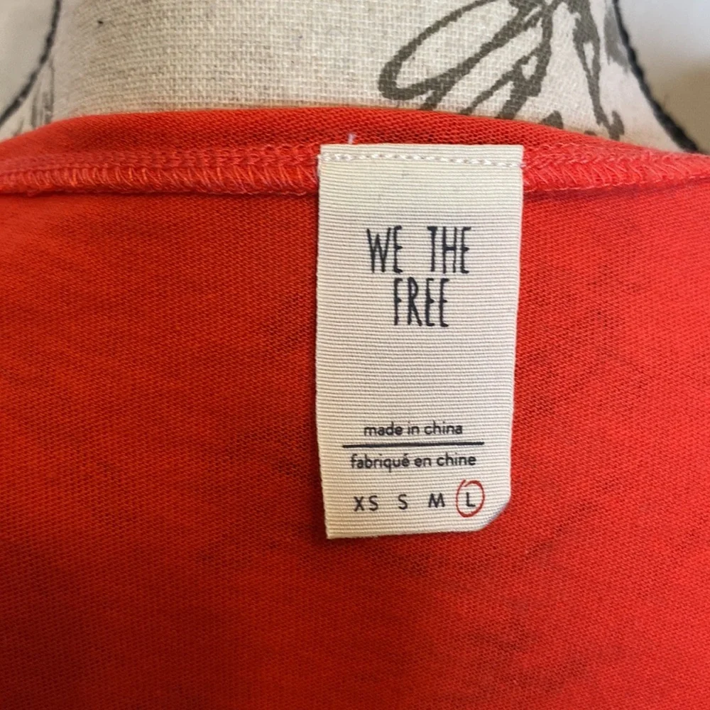 Red V-Neck Layered Women's Tank Top - Picture 4 of 6